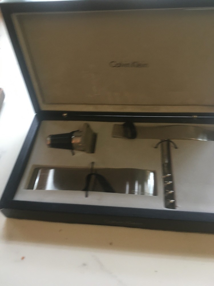 Calvin Klein Wine Gift Set Three Piece Set - NICE NEW