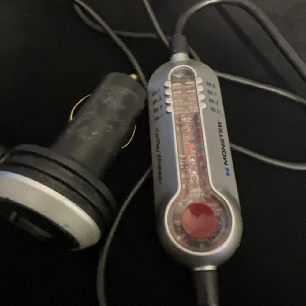 Monster iCarPlay Wireless FM Transmitter iPod 30 Pin