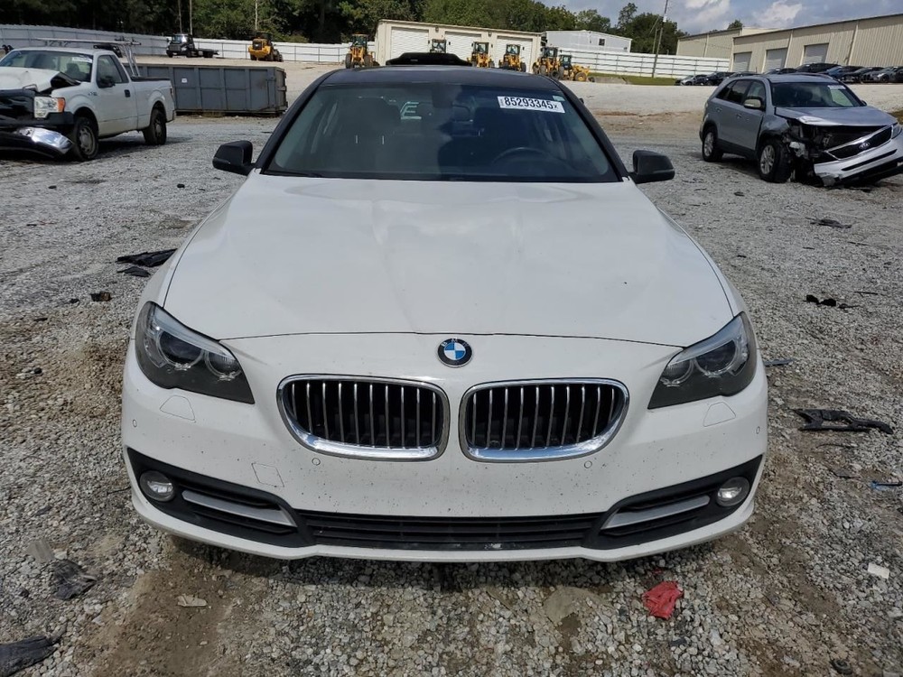 528I 2016 Glove Box 4972146