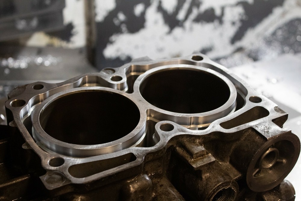 AA PERFORMANCE EJ25 SHORT BLOCK CLOSED DECK BARE CASE HALVES