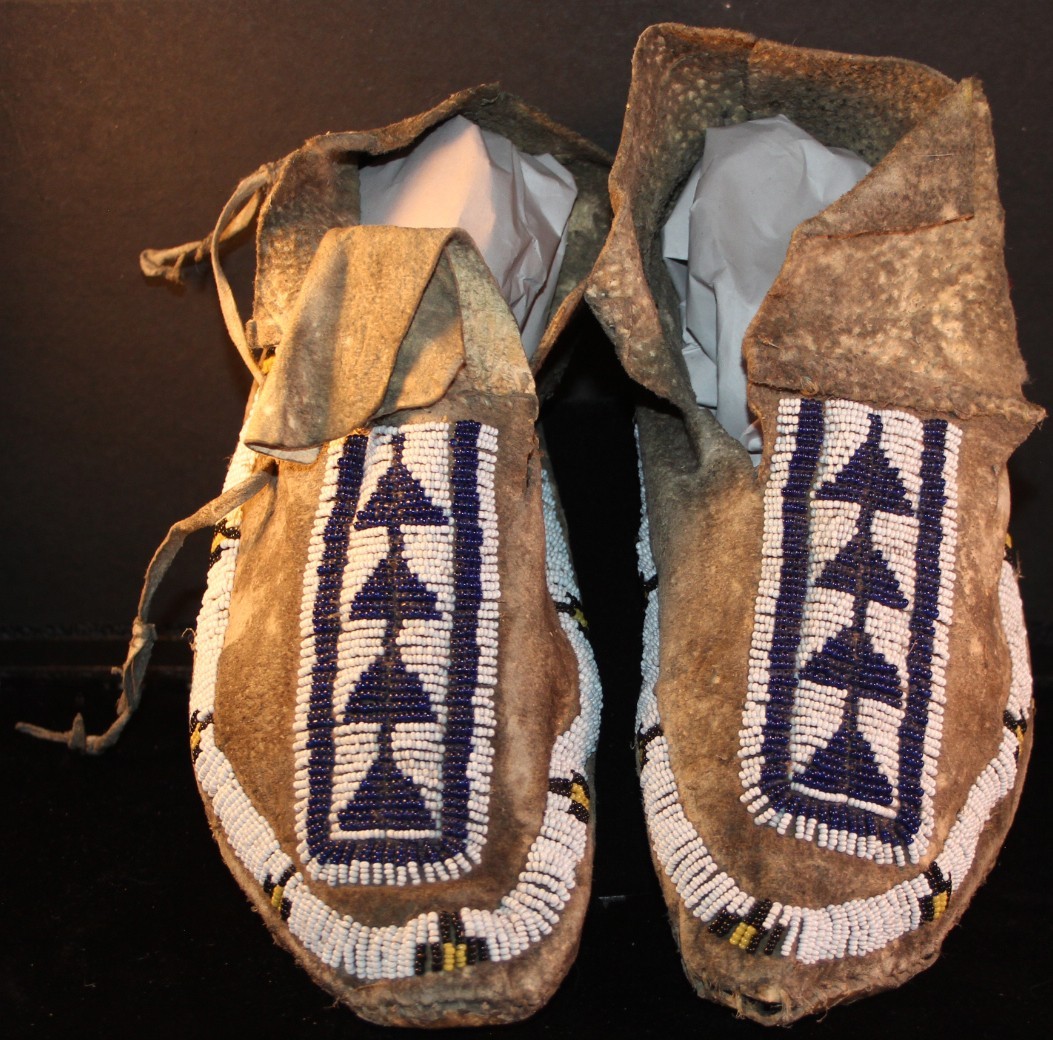 1890s Central Plains Tribe Moccasins