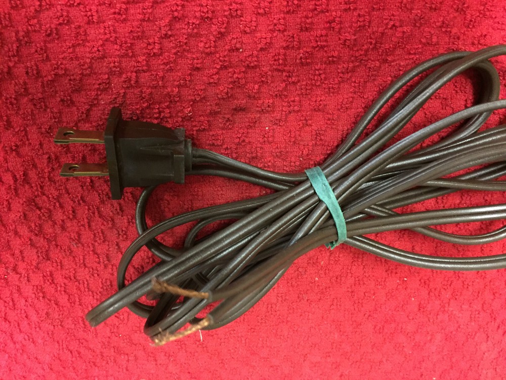 2 WIRE LAMP OR TV CORD