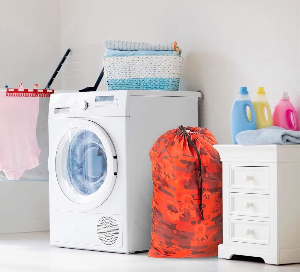 Dungeons & Dragons Ampersand Red Drawstring Laundry Bag