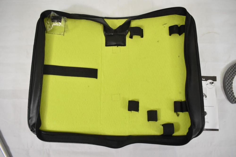 Protocol Rebounding Golf Putting Set Automatic Ball Return w/ Travel Case