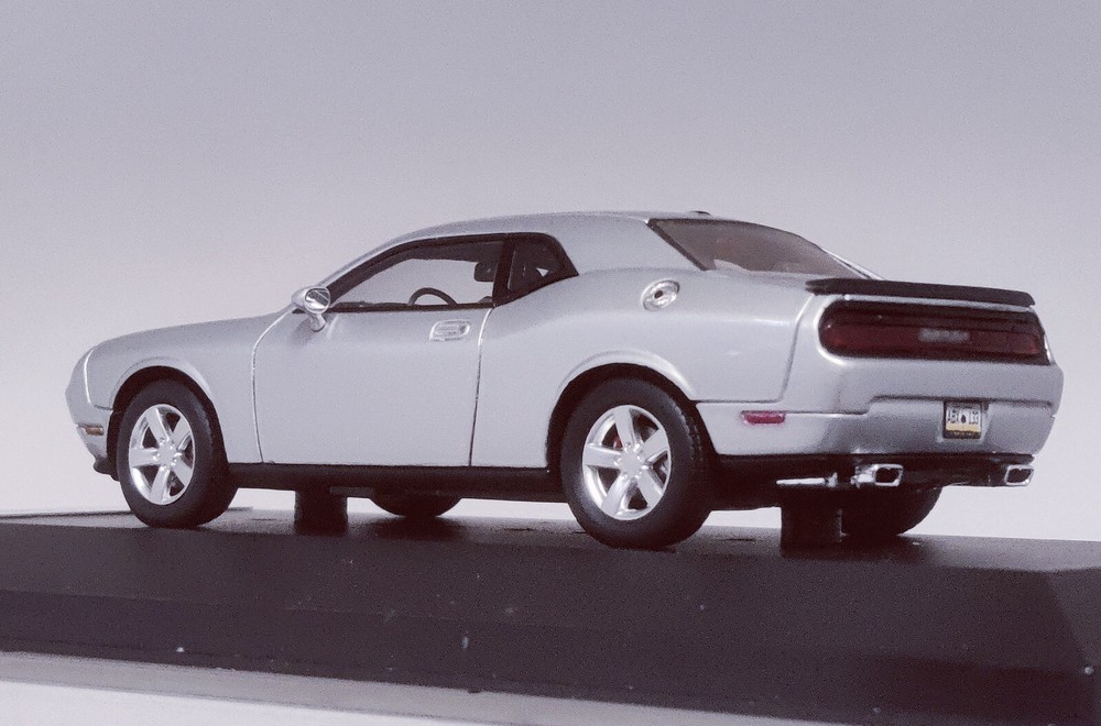 Premium X PR0033 1/43 Dodge Challenger SRT10 2009 Silver