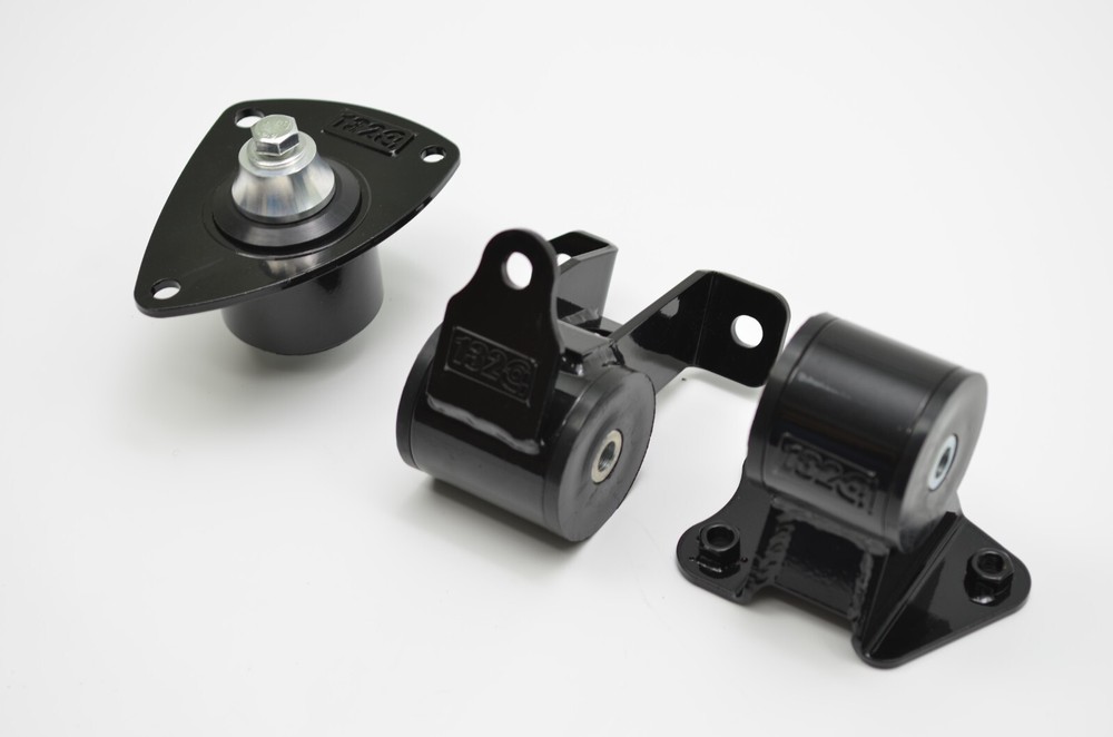 1320 Performance engine mount kit for 02-06 CRV & 03-06 Element auto Trans 95A