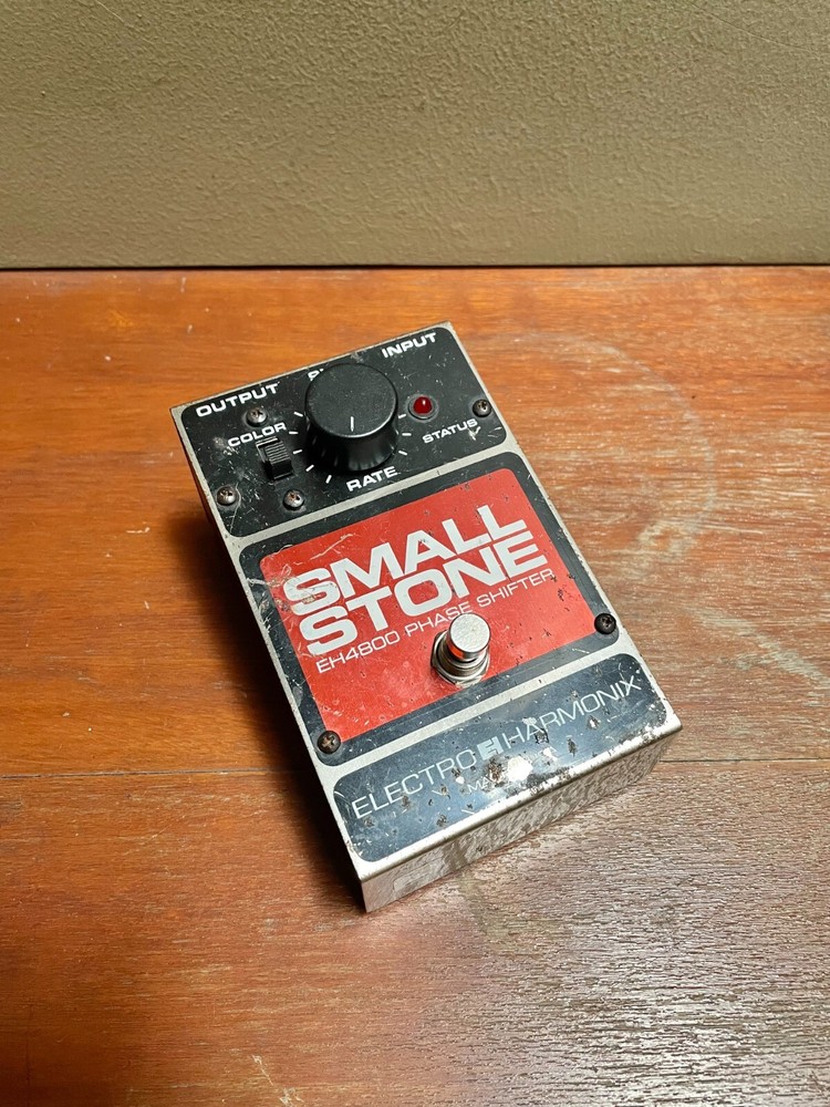 Electro-Harmonix Small Stone EH4800 Phase Shifter!