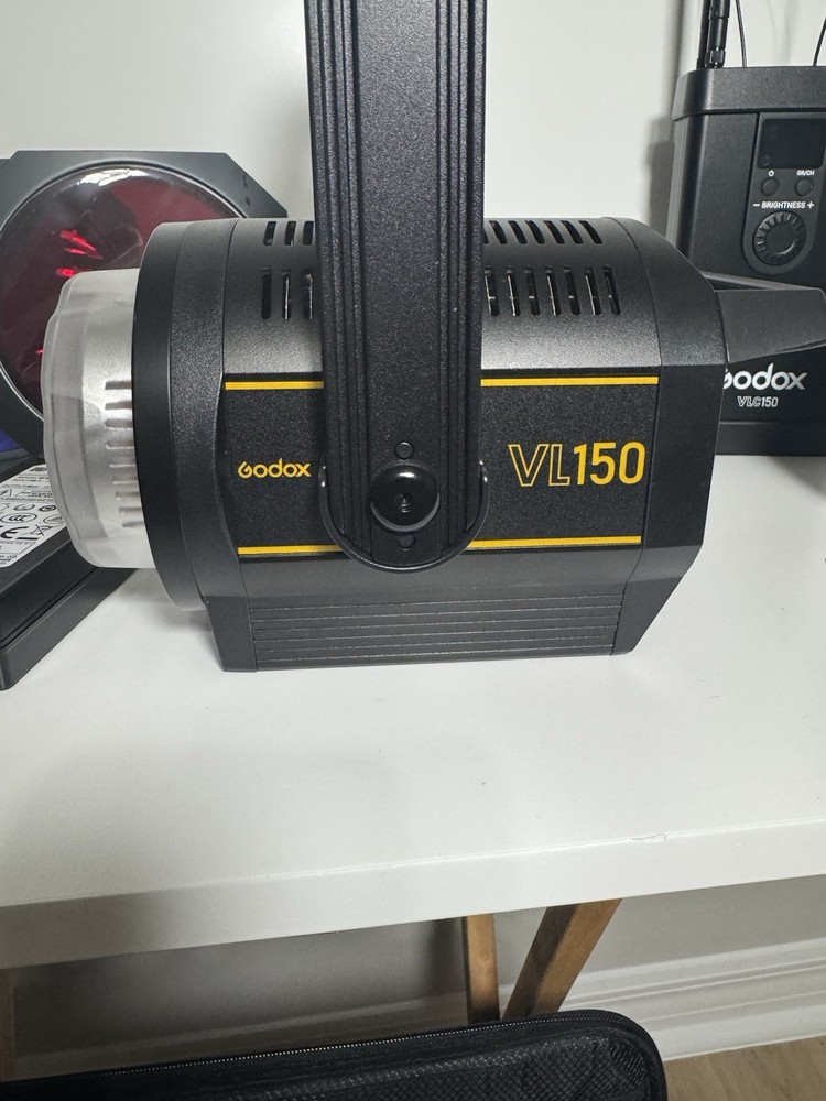 Godox VL150II LED 165W Continuous Light, FX Effects, APP Control, Bowens