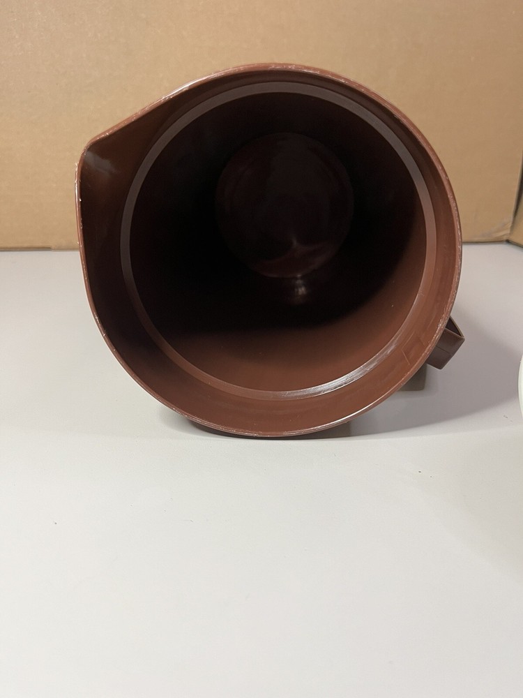 Vintage Tupperware Pitcher 800-6 Harvest Brown 2 Quart With Push Button Lid EUC