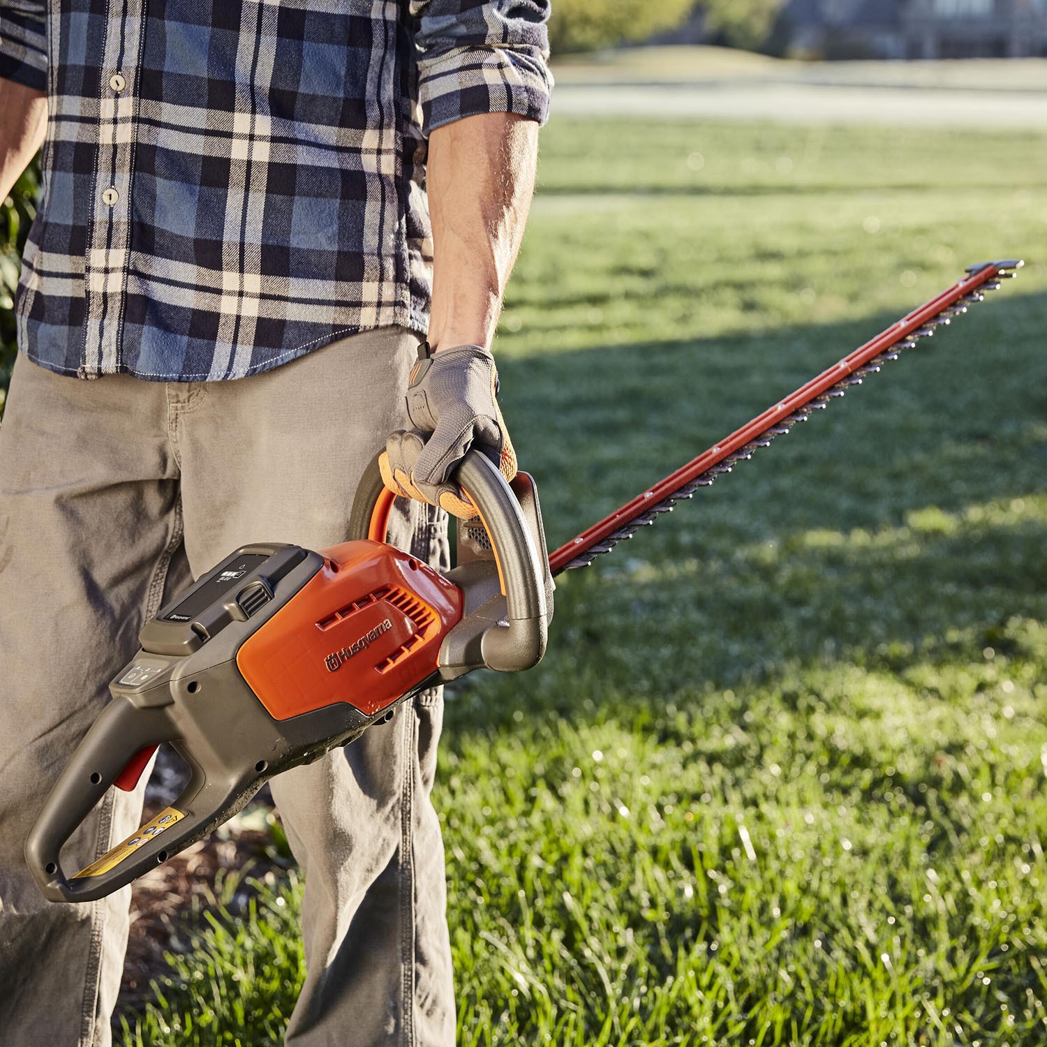 Husqvarna 115iHD55 Lightweight Battery Hedge Trimmer, Battery and Charger