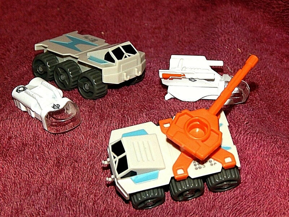100+ Piece set Hex Bugs and more including RARE Hex Rocket