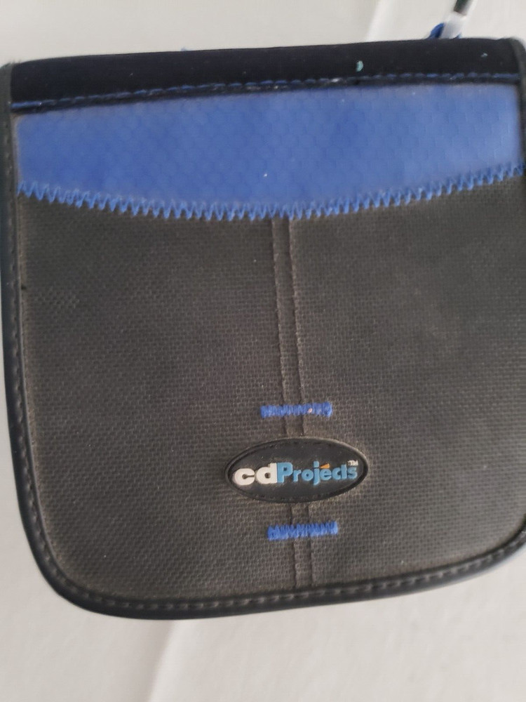 CD Projects - 30 CD/DVD case / Holder - Blue & Black with Carry Strap & Zipper