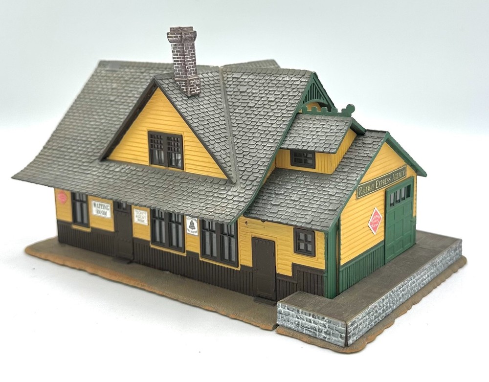 HO Scale Custom Painted, "Small Country Station"