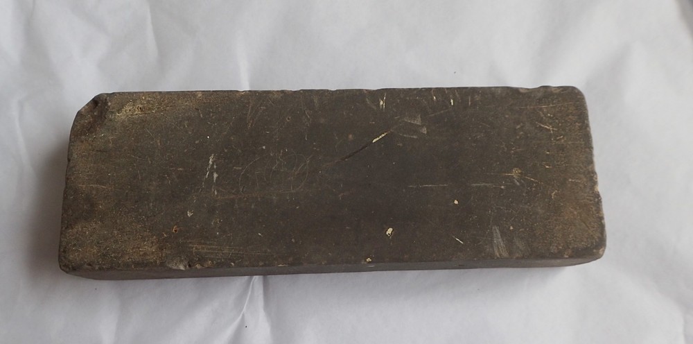 Natural sharpening stone / Whetstone