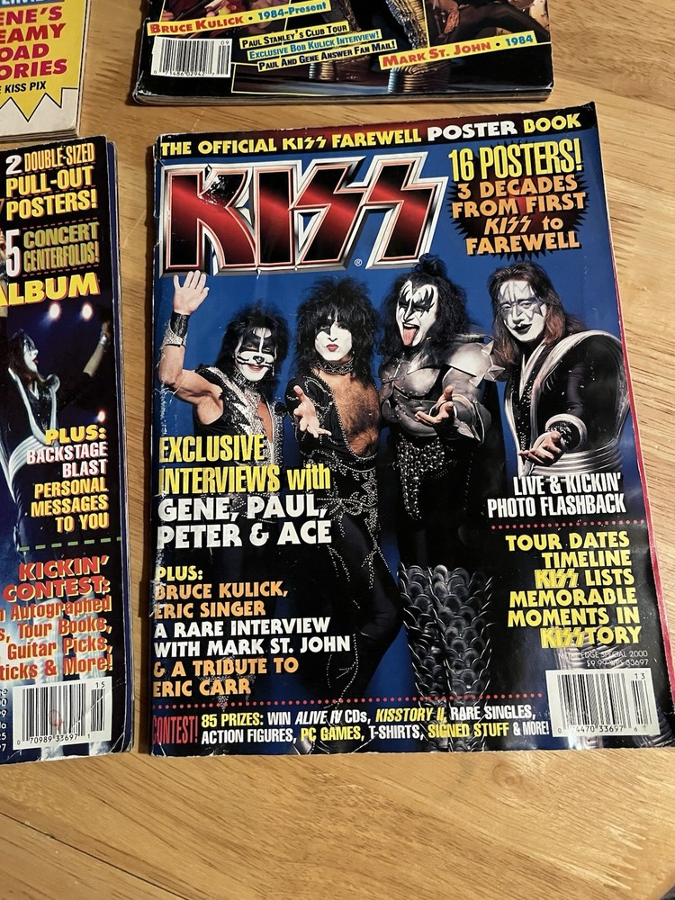 LOT OF 4 Kiss Vintage Guitarist Tours, 2 Farwell magazines Posters Rock Metal