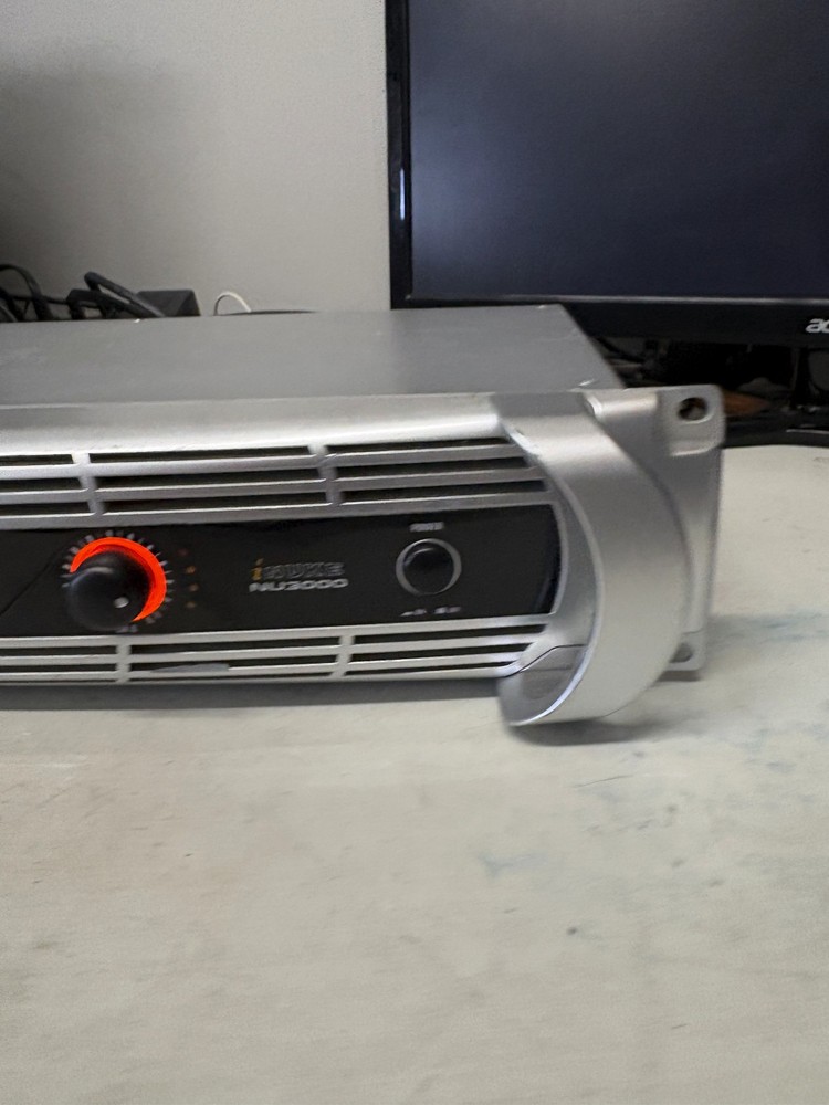 Behringer INUKE NU3000 High Density 3000 Watt Power Amplifier