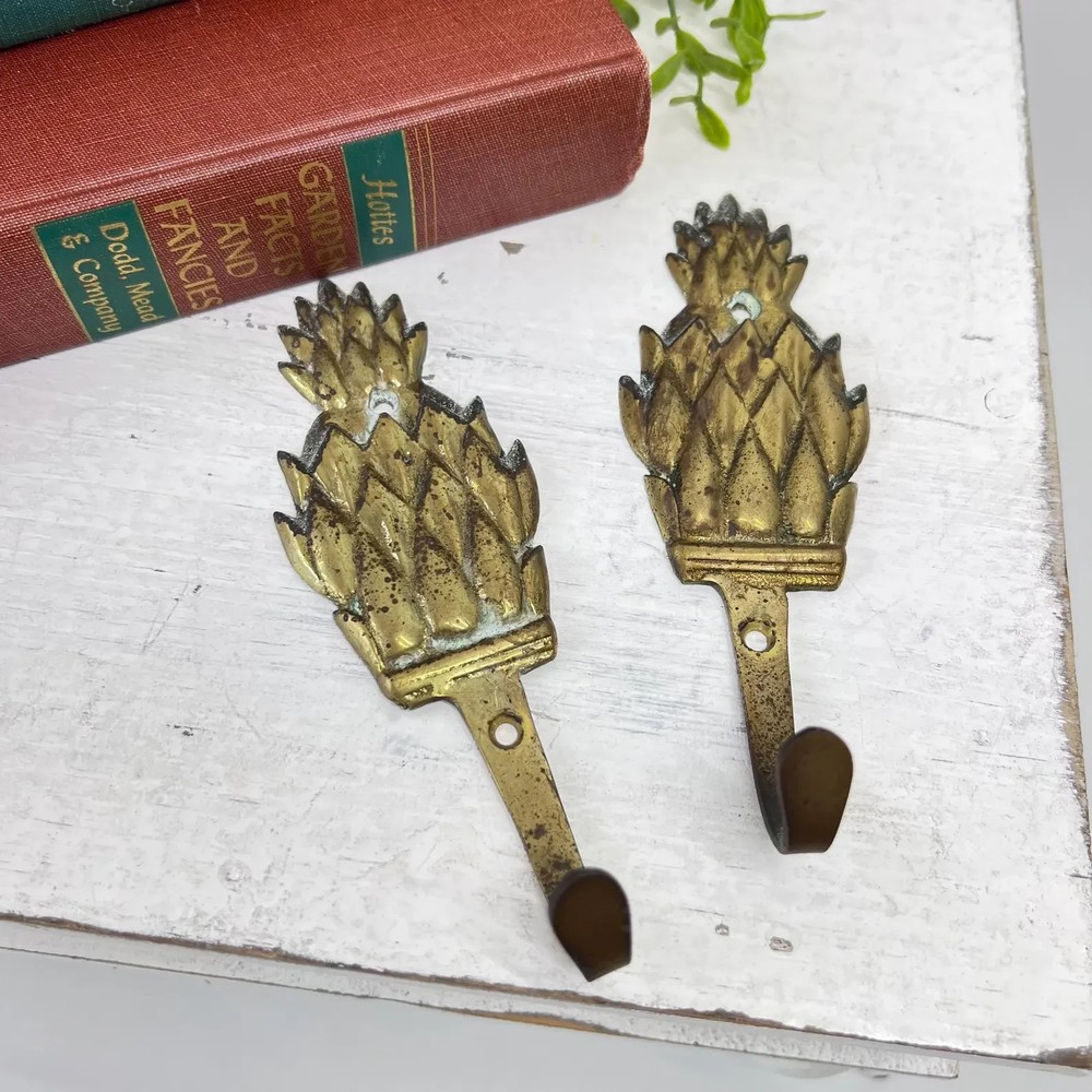 Two Small Vintage Brass Pineapple Wall Hooks / Kitchen Decor / Key Holder