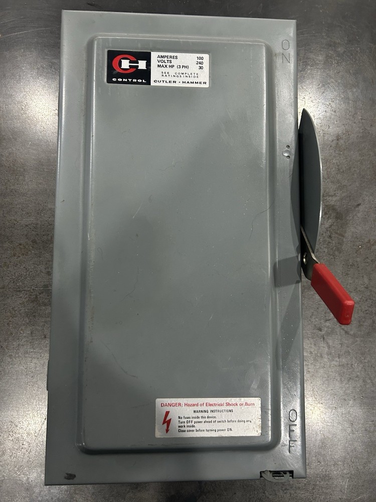 🔴Cutler Hammer 100 Amp 240 Volt 3 Pole Safety Switch‼️