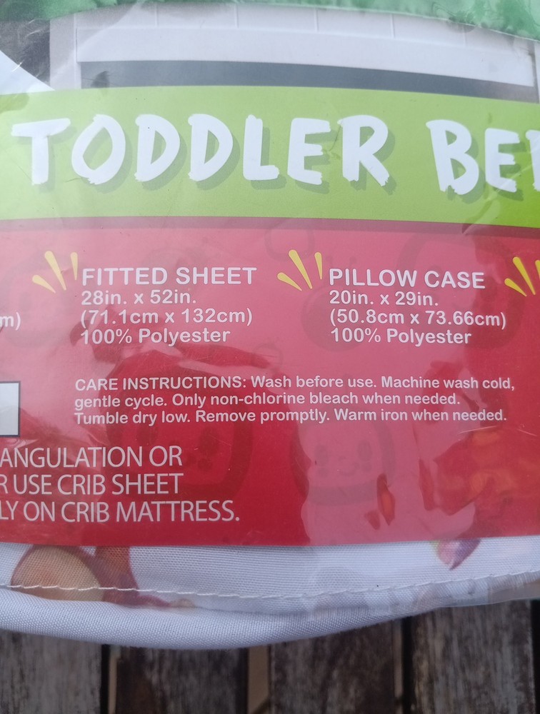 CoComelon 3 Piece Toddler Sheet Set No Comforter Includes Fitted Flat Pillowcase