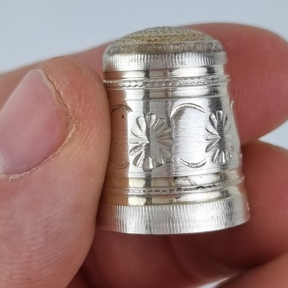 Solid Silver Thimble Birmingham 1999 Swann Thimbles