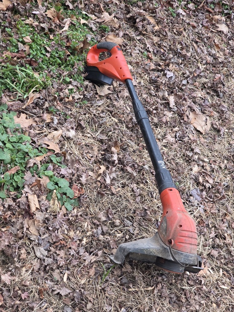 BLACK & DECKER 18V Grasshog 12” String Trimmer NST2018 18V Bare Tool
