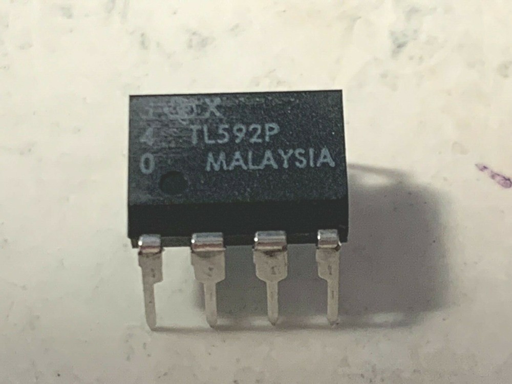 TL592P- Texas Instruments - High-Performance Analog Video Amplifier-DIP-8.