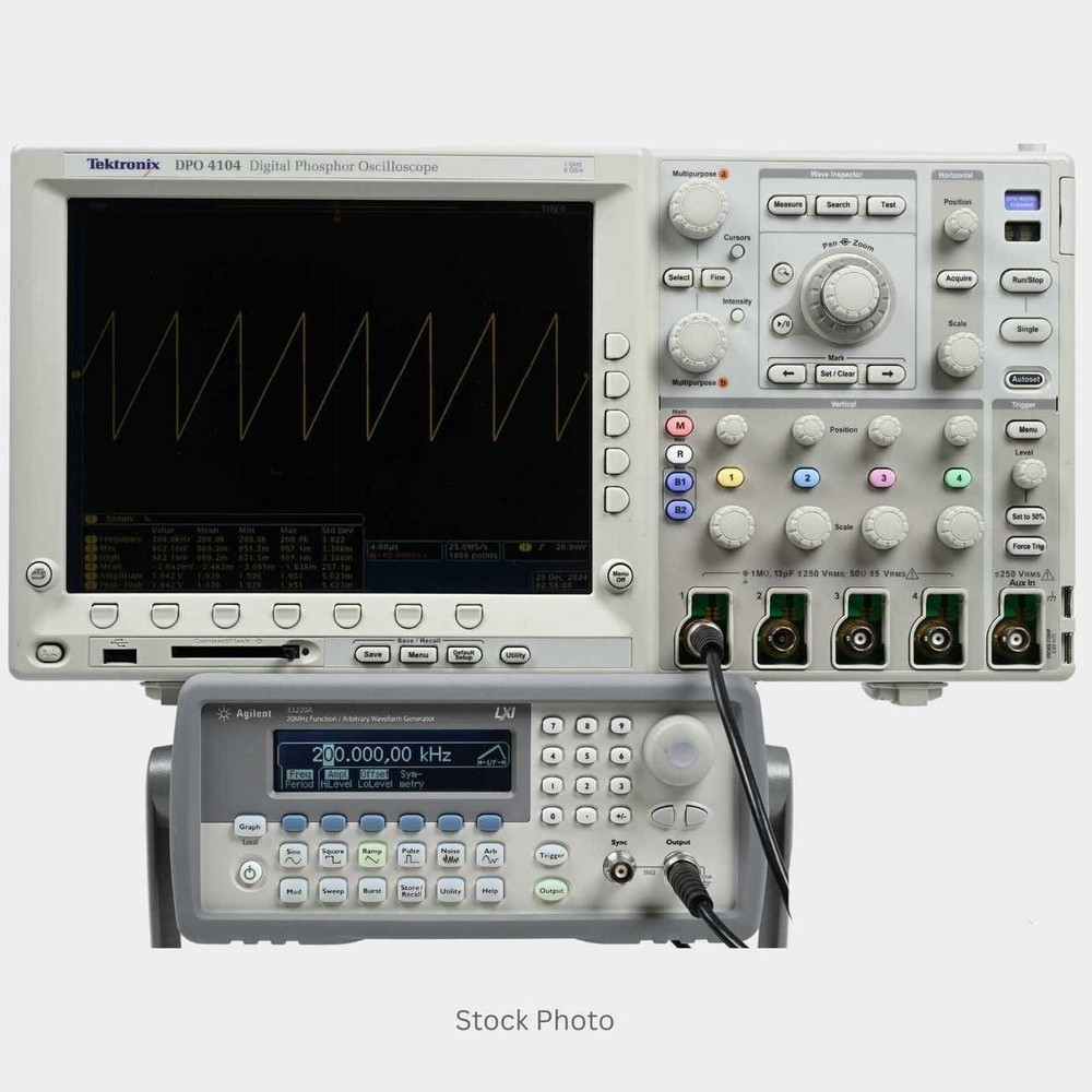Agilent 33220A 20 MHz Function Arbitrary Waveform Generator Full CAL and TESTED