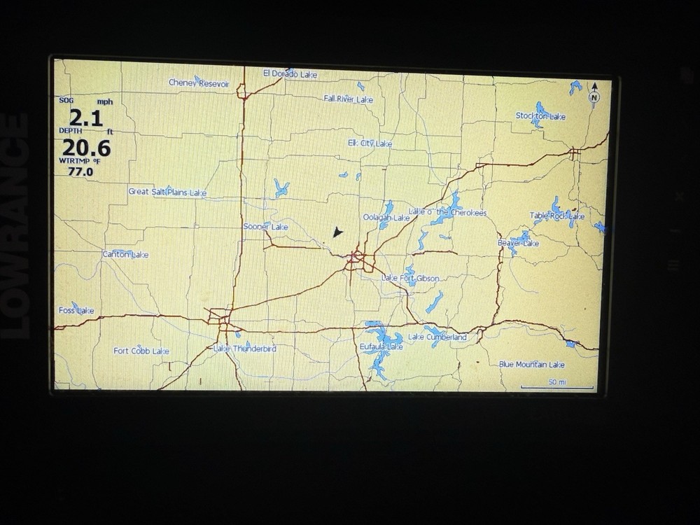 Lowrance HD Innovations Eagle 9 Fishfinder Chartplotter Sonar Kit