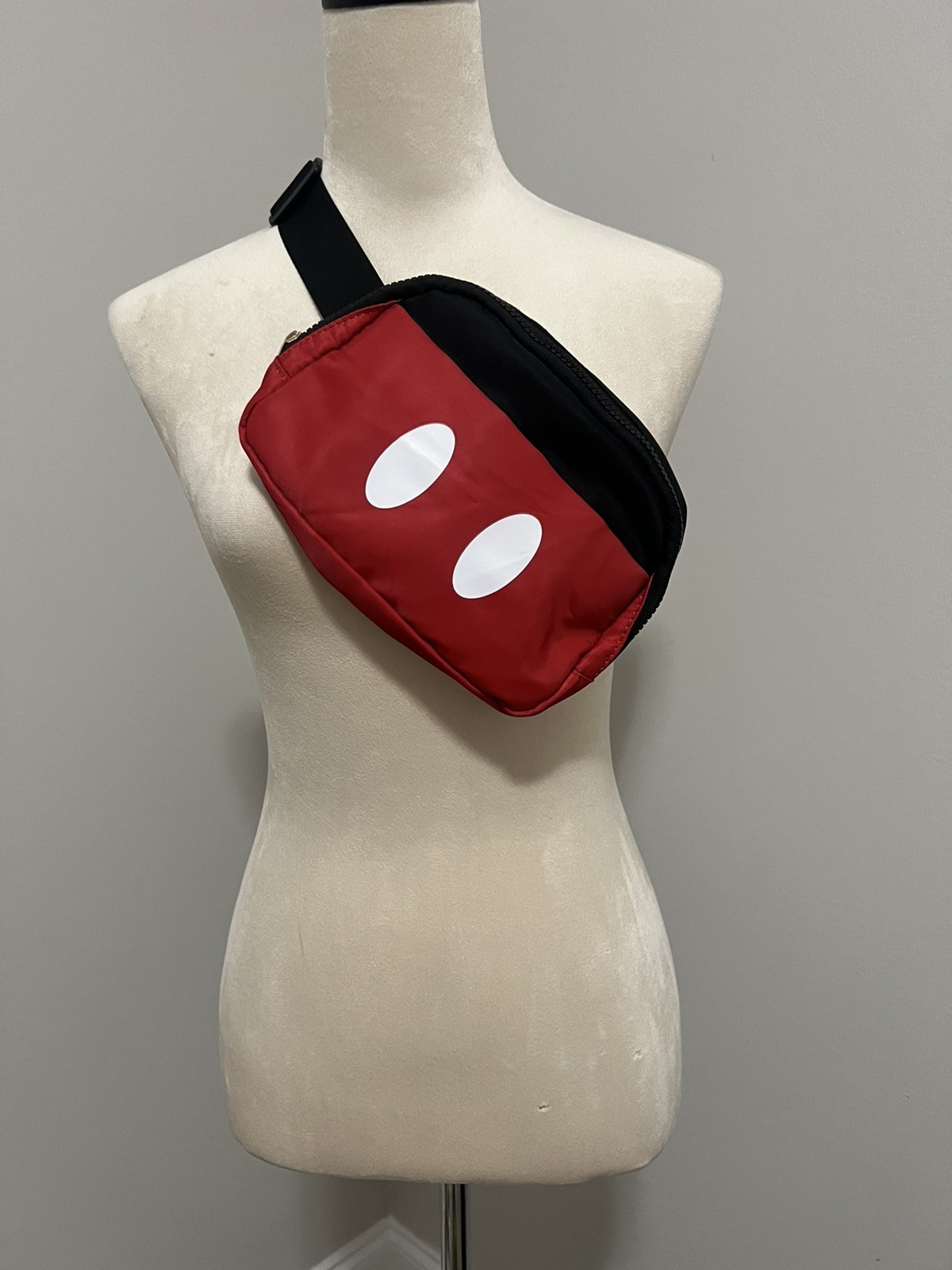 NEW! Disney Mickey Mouse Fanny Pack Purse Sling Park Bag Travel NWOT