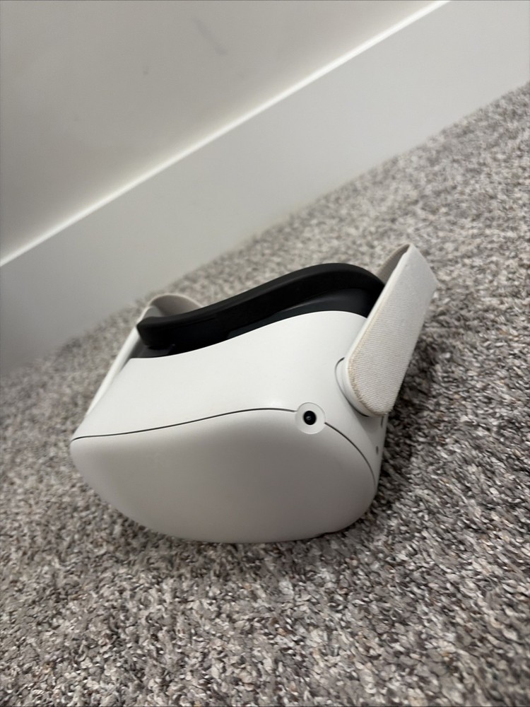 Meta Quest 2 VR Headset