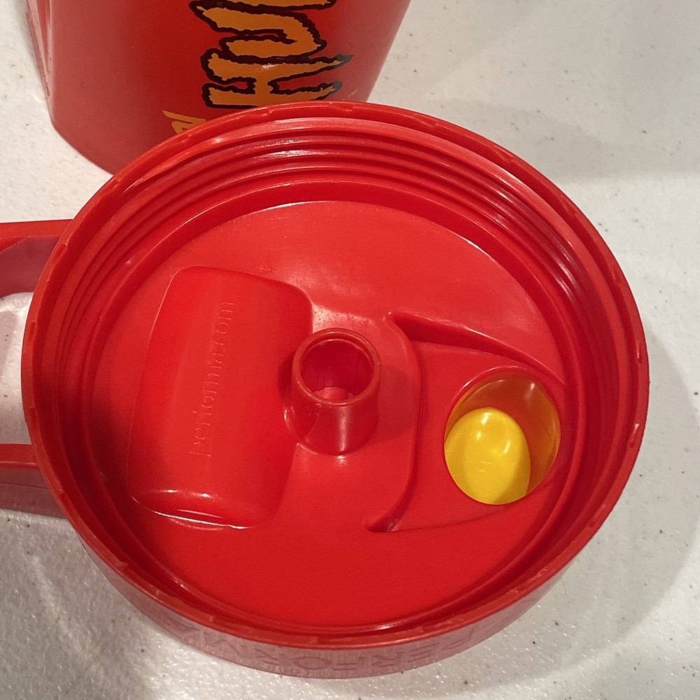 PERFORMA Hulkamania Red Shaker Bottle - 28oz.