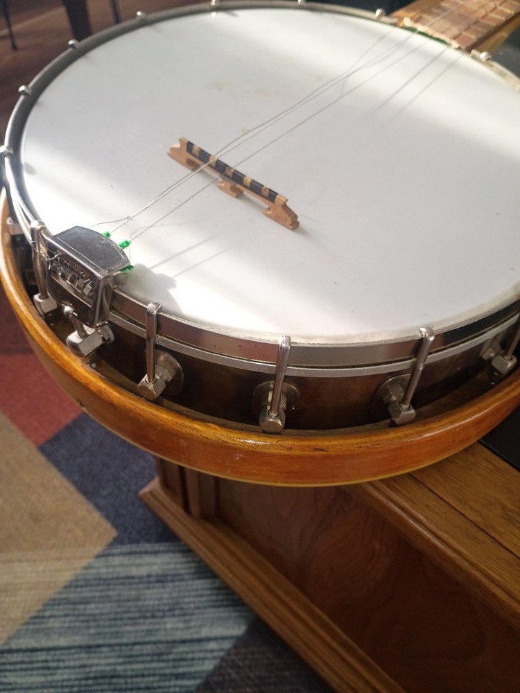 Banjo Needs Strings