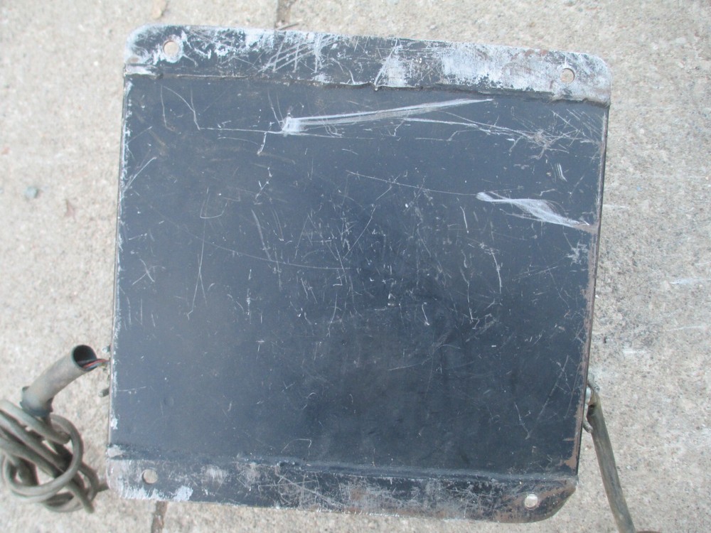 Whitlock Hopper Loader 9965 Power Up but Untested.