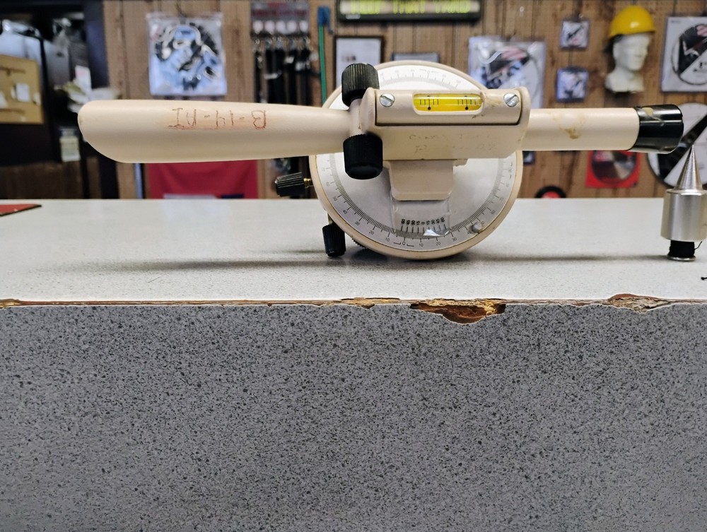 David White Automatic Builder’s Level w/ Tripod – Surveying Tool