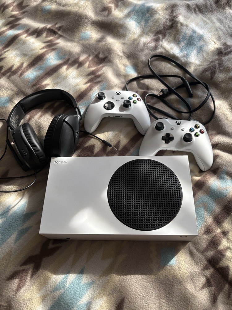 Microsoft Xbox Series S Bundle w/ 2 Controllers, Turtle Beach Headset, Power Ca…