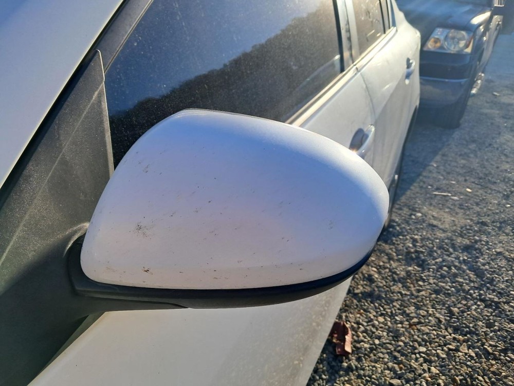 3 2010 Glove Box 4898048