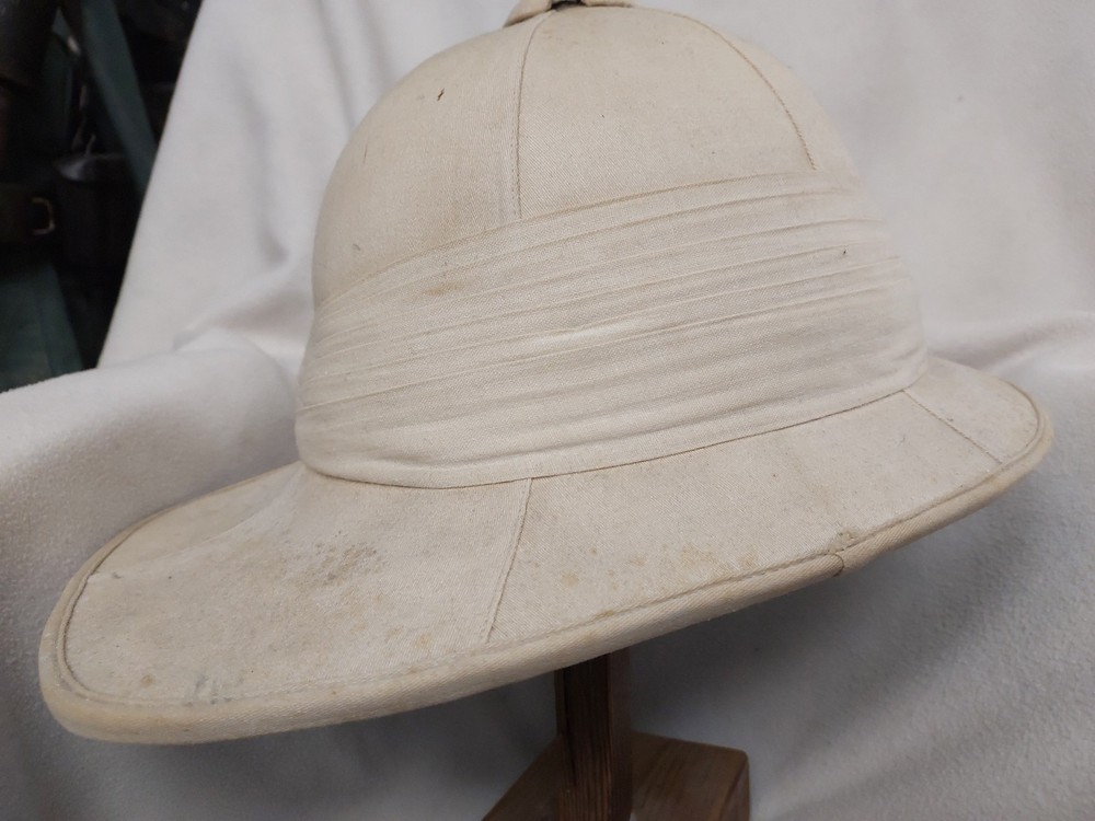 Canadian RA pith helmet