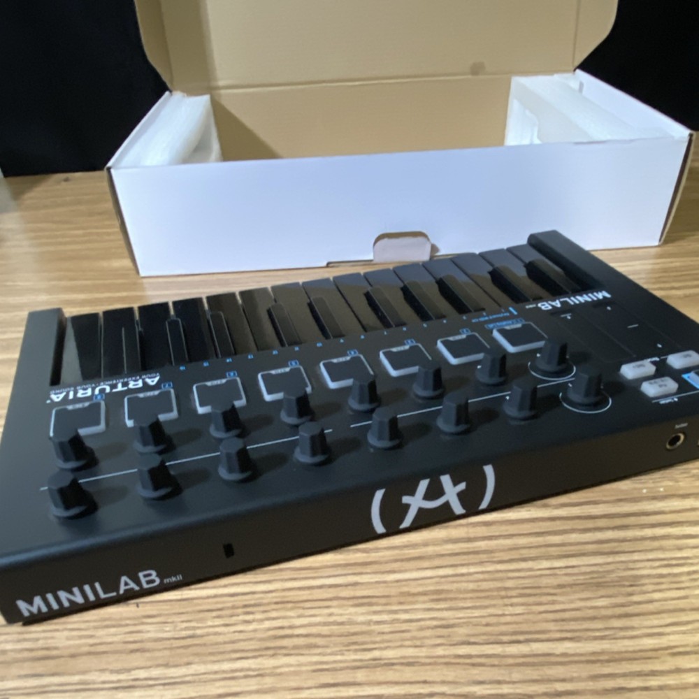 Arturia MiniLab mkII 25-Key USB MIDI Keyboard Controller w/ Pads & Software