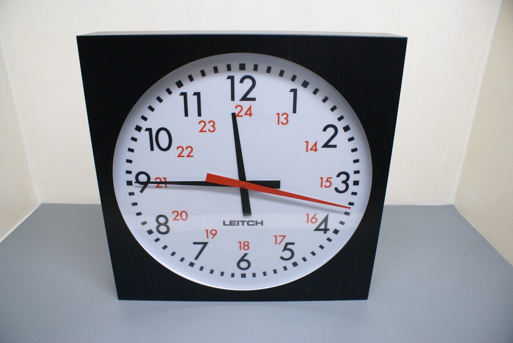 LEITCH  ADC-5116 SLAVE 16" Analog Studio Timecode Wall Clock     2D