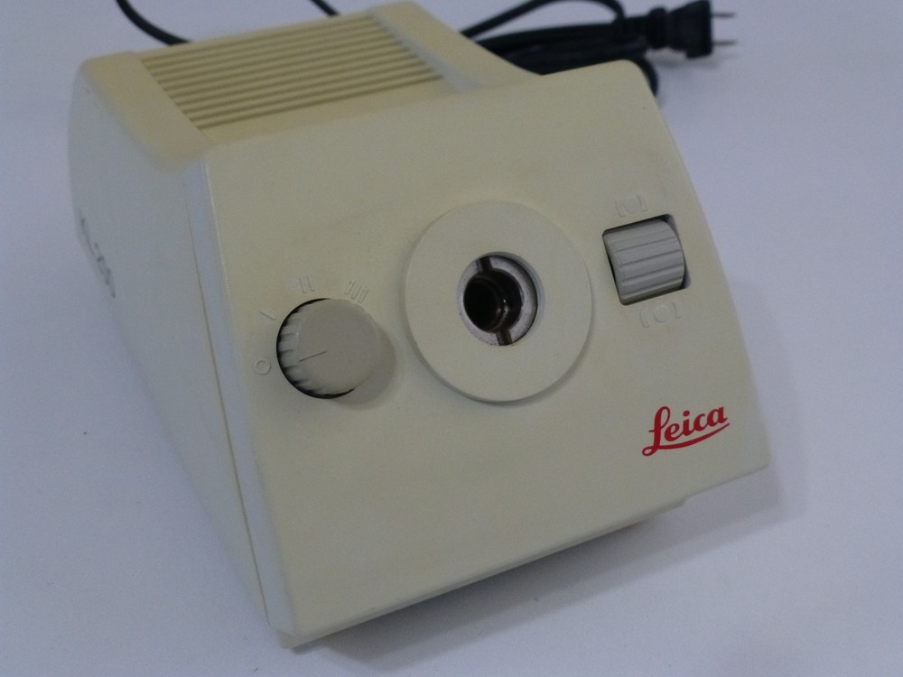 Leica / Schott KL 200 Fiber Optic Illuminator Light Source