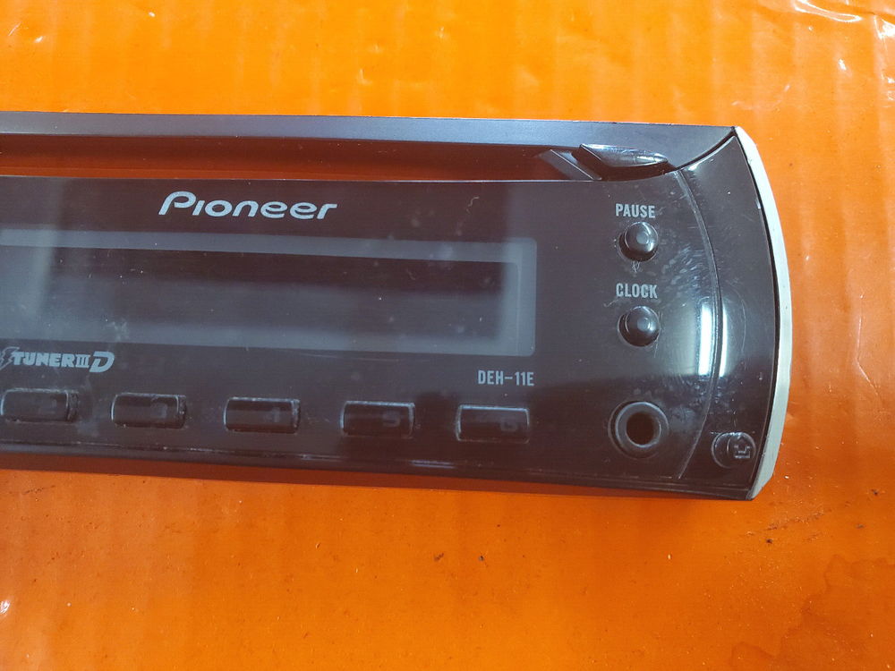Pioneer DEH-11E faceplate