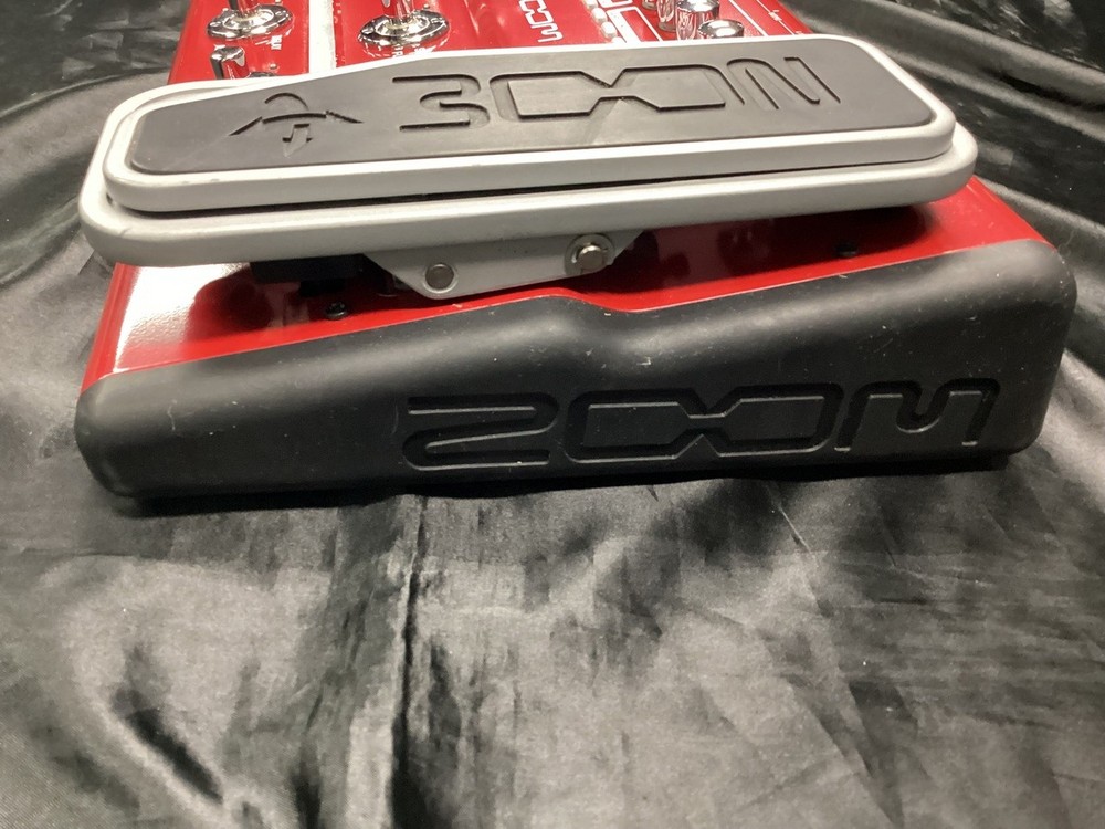 Zoom B9.1ut Multi-Effects Guitar Pedal Used