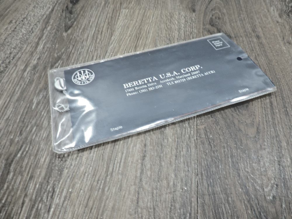 Beretta Shotgun Hang Tag w/Info