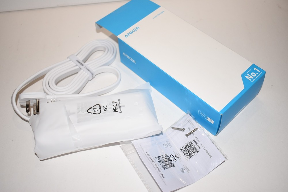 Anker A91F2121 6-Outlet Surge Protector, White