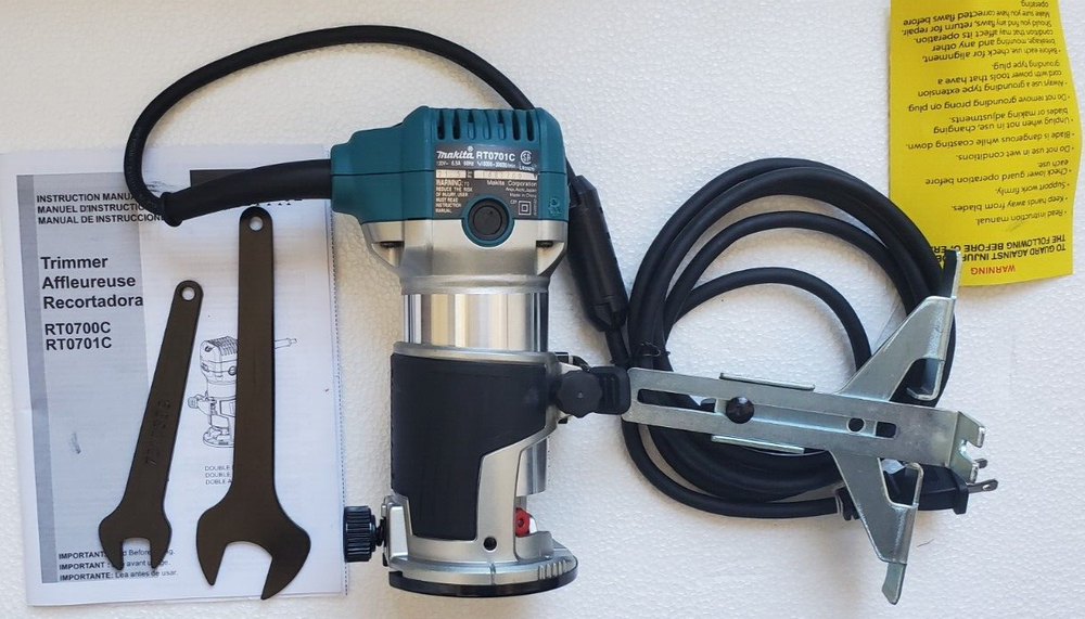 Makita RT0701CR 1-1/4 HP variable speed Compact Router 120v