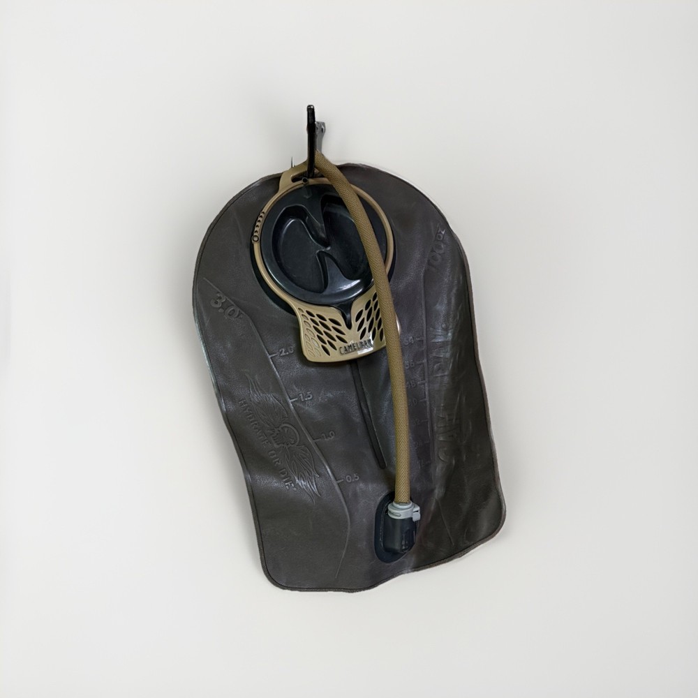 USMC CAMELBAK w/3L Bladder USED GOOD CONDITION