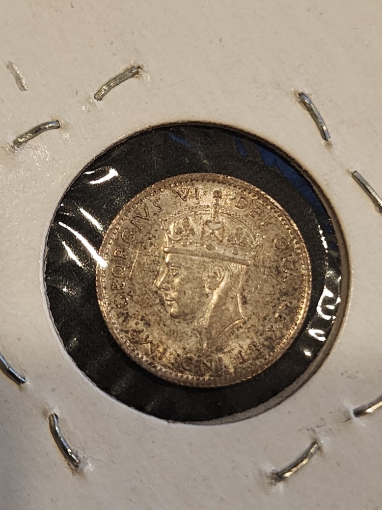 1942 Newfoundland 5 Cents Silver Coin