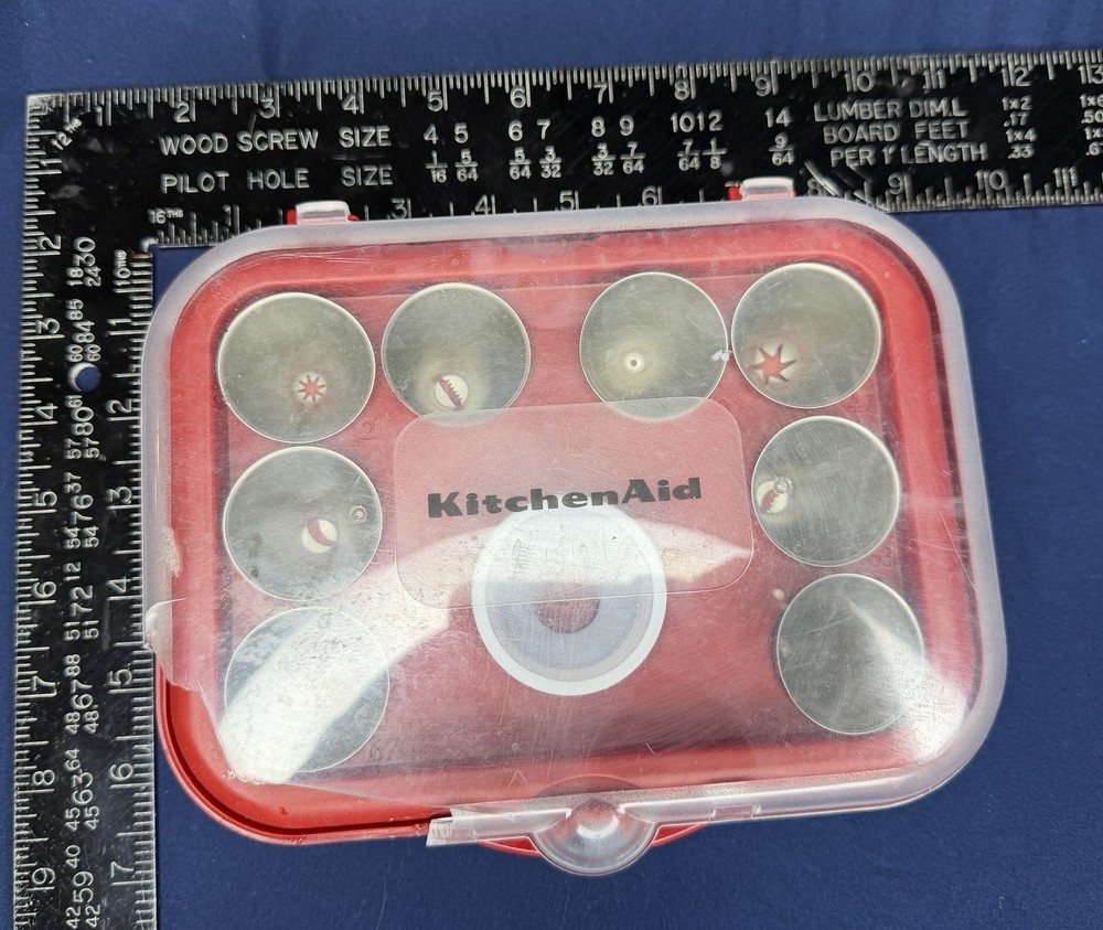 KitchenAid 8pc Stainless Steel Decorating Tips Set w Case
