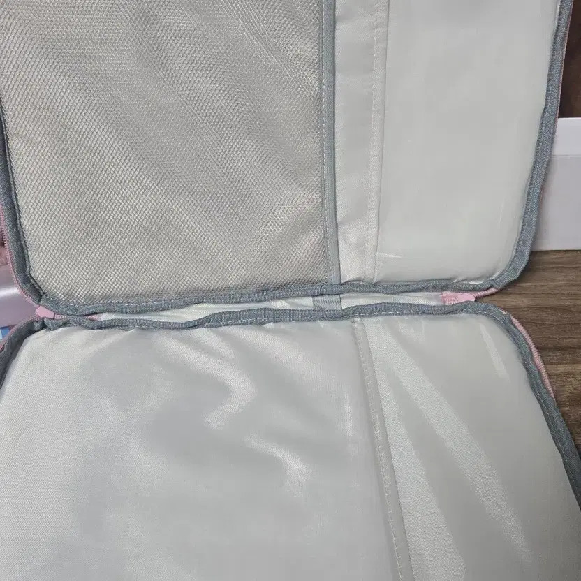 Favorite 아이 호시노 아이 태블릿/노트북 파우치 - Pre-Owned