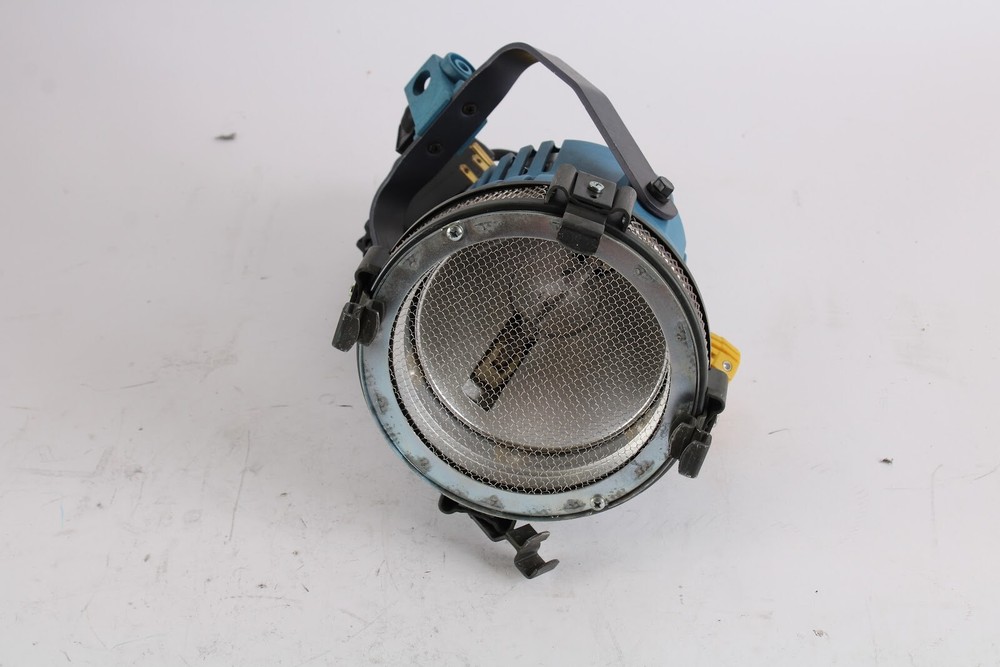 Arri Spotlight Arrilite 1000 Studio Spotlight W/ Long Power Cable With Switch